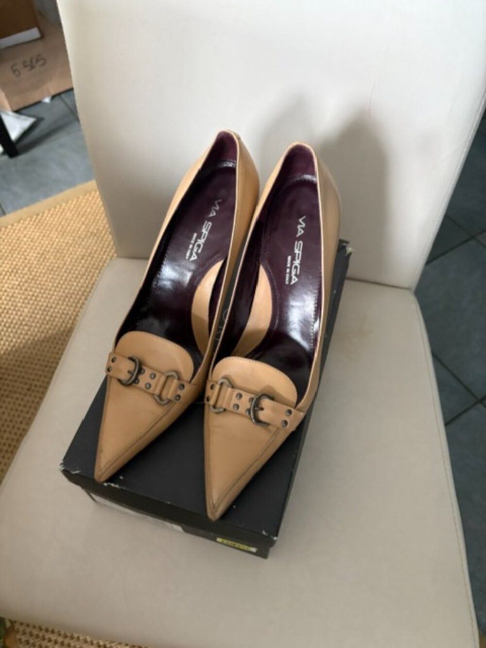 Via Spiga, New Calf Pumps, Size 10 , In Beige and Black - Picture 2 of 2